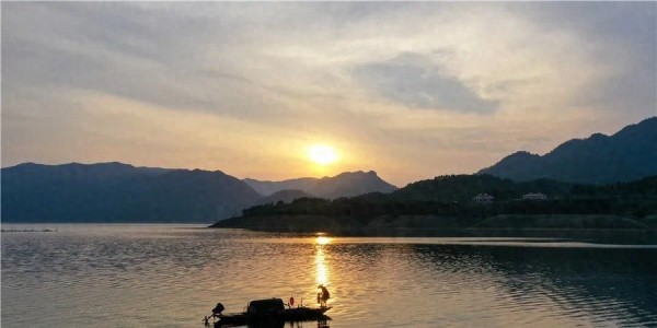 美国学者：东学西渐，为何道家思想更受欢迎？
