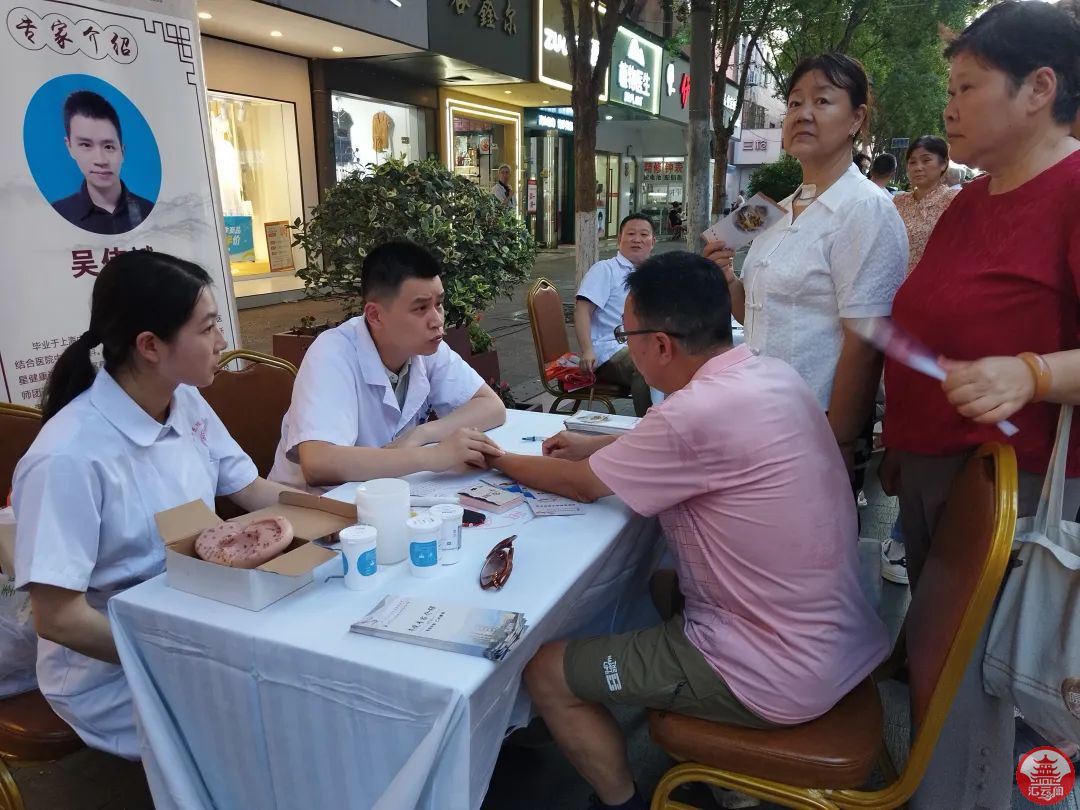 B96PMAD9pE8Eoada.jpg