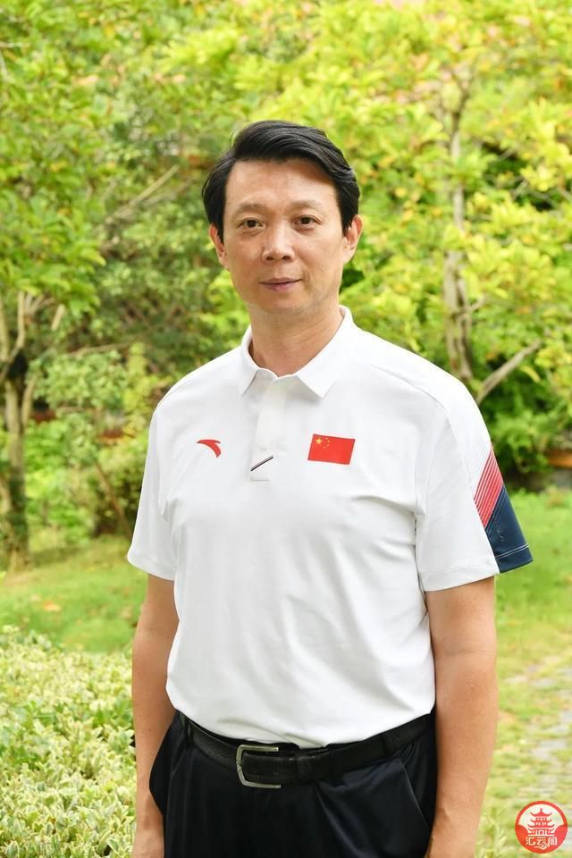 VxQ4a9dRNi2Y4aDm.jpg
