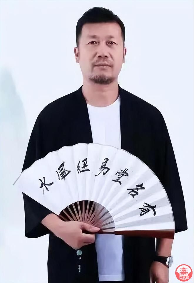 pKb6R7K2iZhCOTpz.jpg